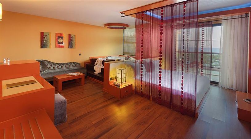 SiAM ELEGANCE HOTEL & SPA