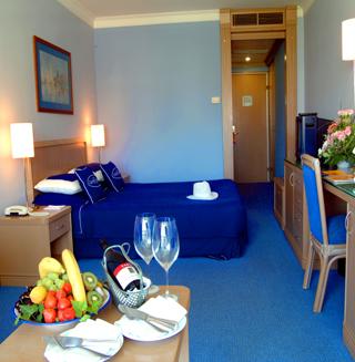 GRAND AZUR HOTEL