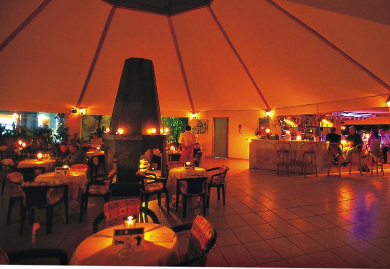 CLUB OASIS BEACH
