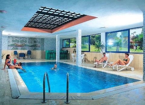 MAHBERi BEACH HOTEL
